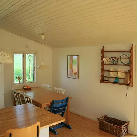 Nyaraló Red Summer House Near Reerso With Field Views