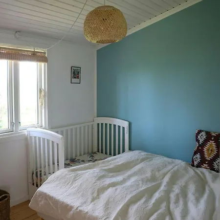 Red Summer House Near Reerso With Field Views Gørlev